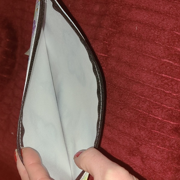 Gorgeous butterfly pouch wristlet bag - Picture 7 of 8